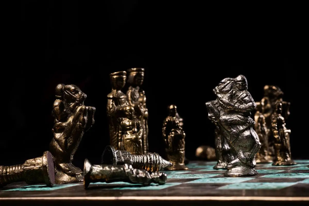 Two chess knights facing each other on a board symbolizing North Ember’s strategic planning, competitive analysis, and business growth expertise.